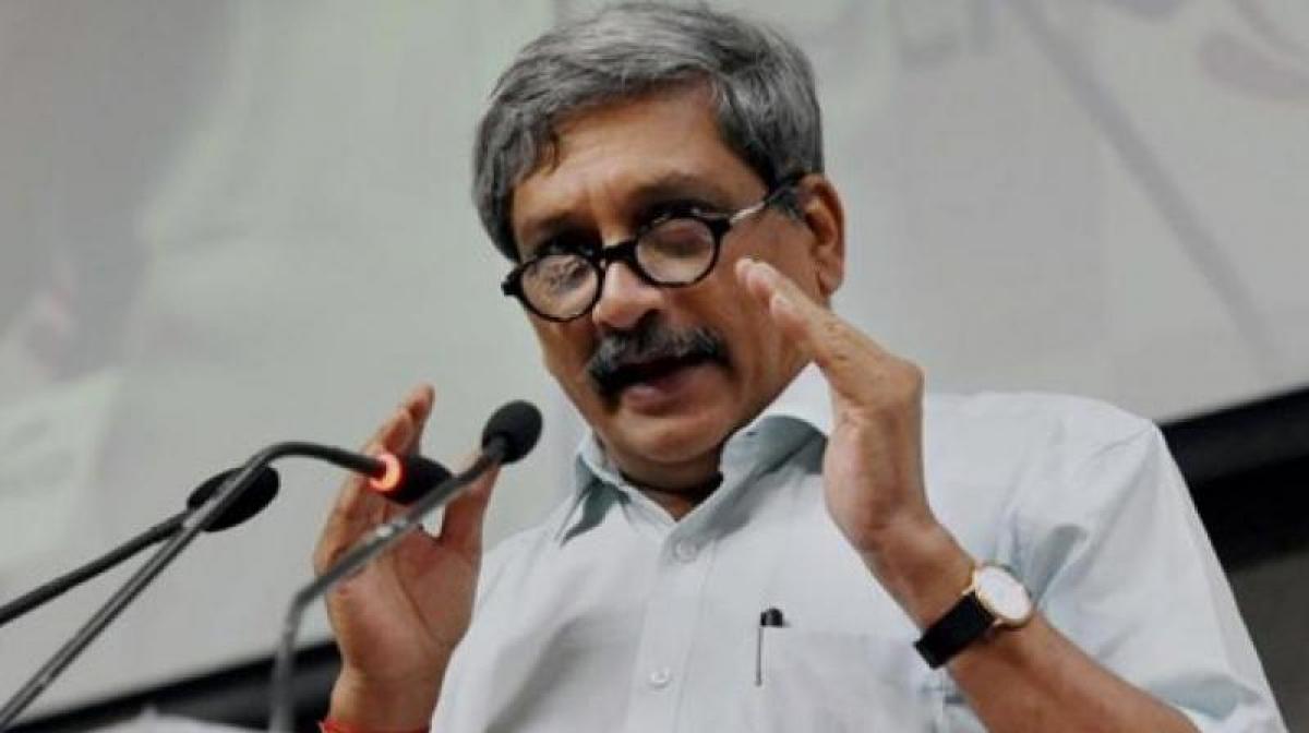 Demonetization hit those involved in chit fund scams: Manohar Parrikar